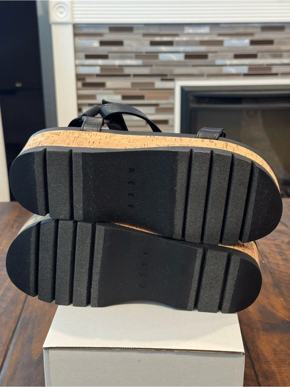 REEF Vista Higher Luna Platform Sandal (NWOT)
